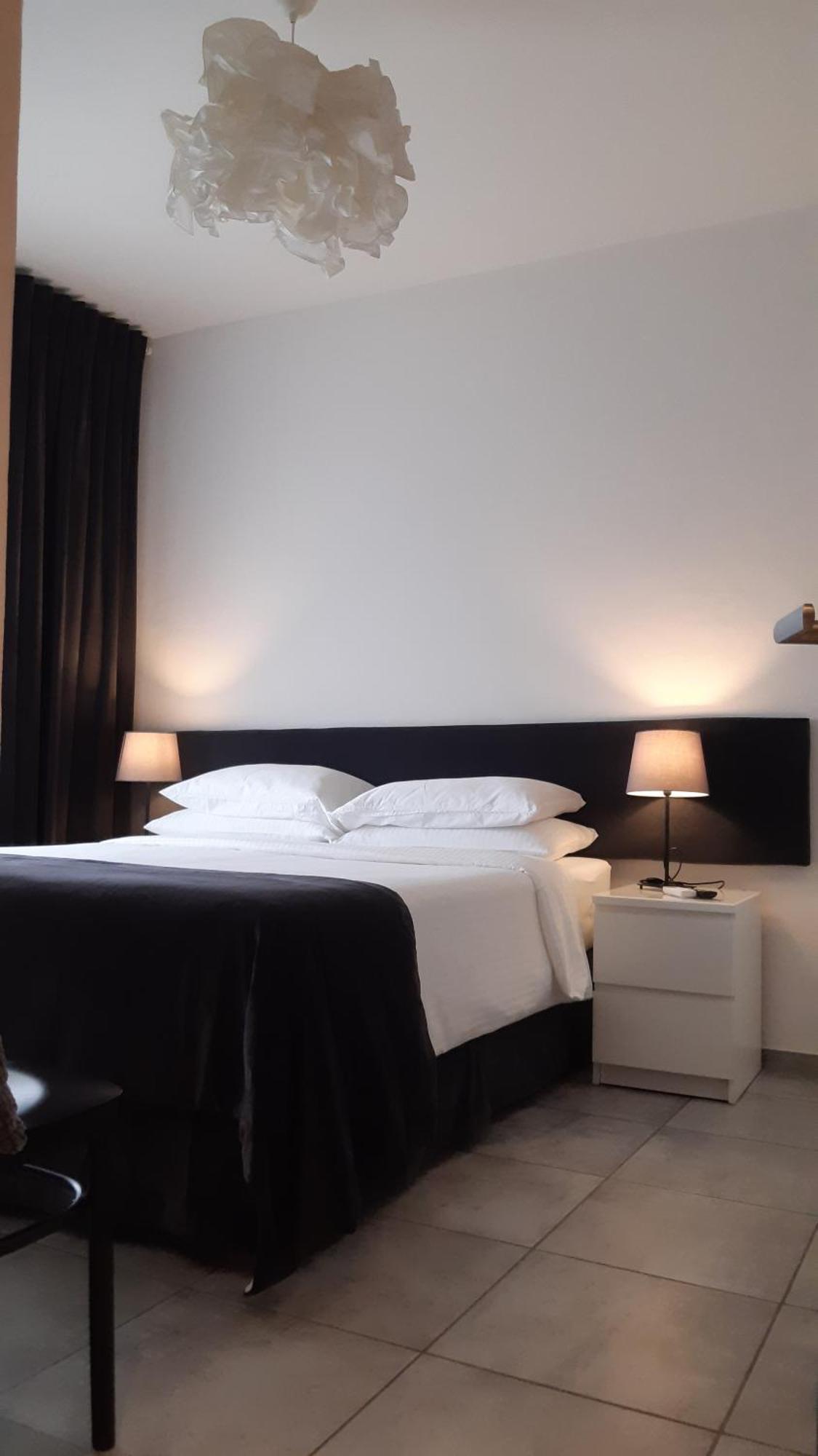 La Duchessa Hotel Alba Kültér fotó
